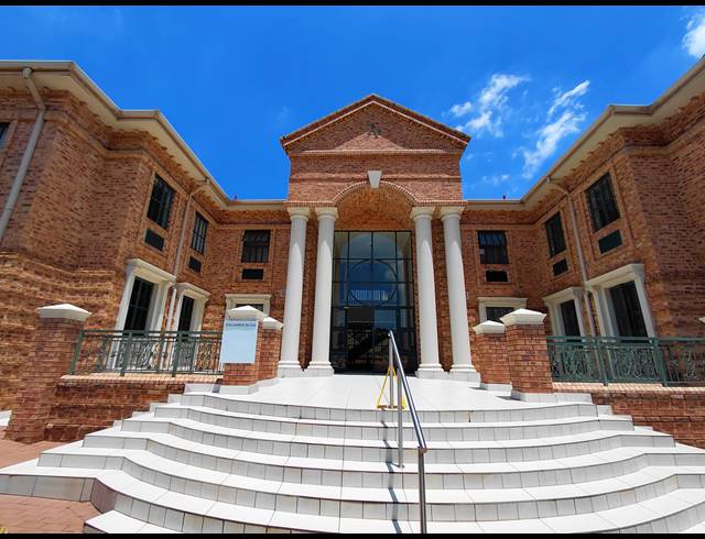173M² OFFICE TO LET IN BRYANSTON